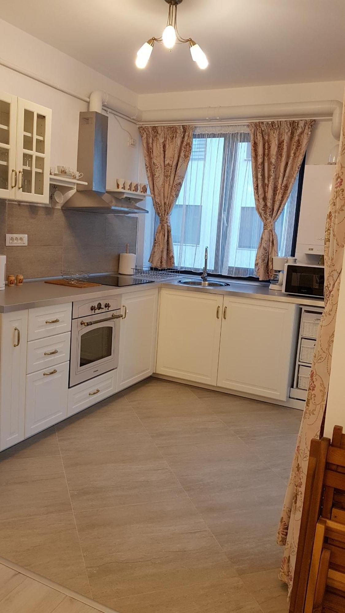 Apartament Ultracentral Monadin 2 Brasov Ngoại thất bức ảnh