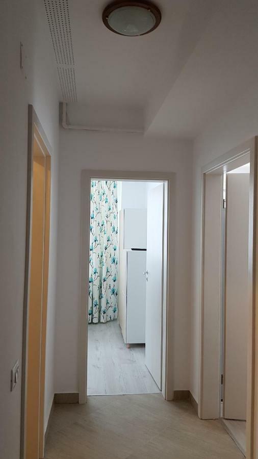 Apartament Ultracentral Monadin 2 Brasov Ngoại thất bức ảnh