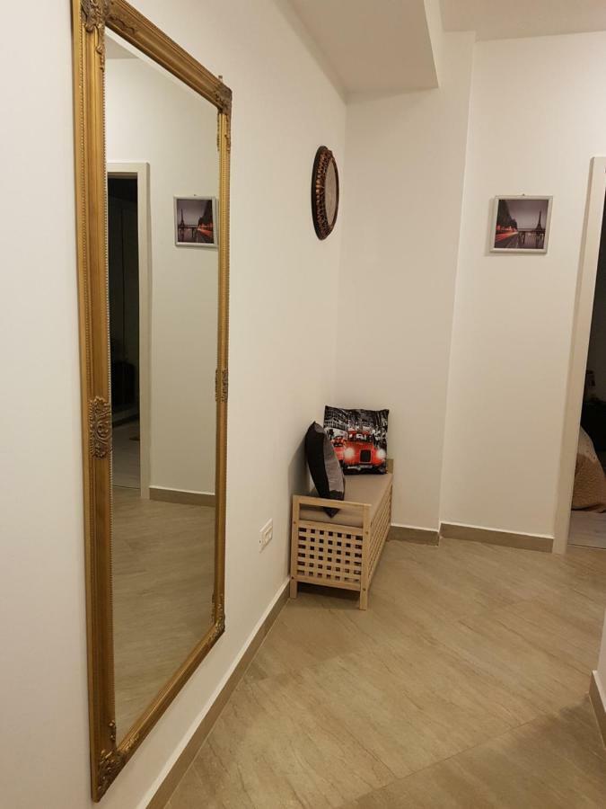 Apartament Ultracentral Monadin 2 Brasov Ngoại thất bức ảnh