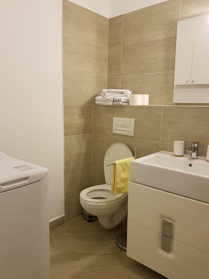 Apartament Ultracentral Monadin 2 Brasov Ngoại thất bức ảnh