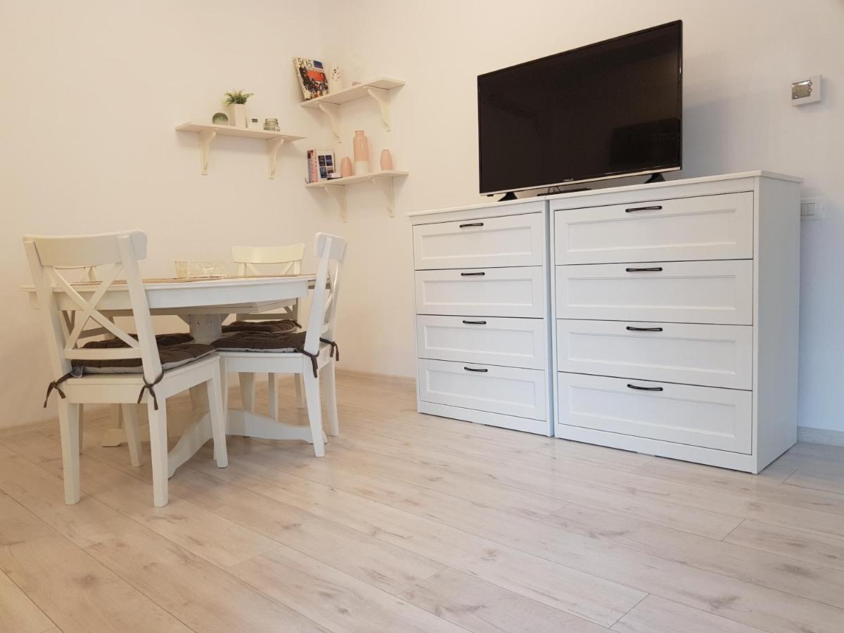 Apartament Ultracentral Monadin 2 Brasov Ngoại thất bức ảnh